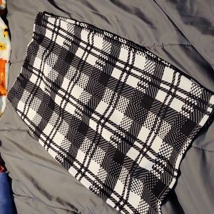 Cute long pencil skirt size 6